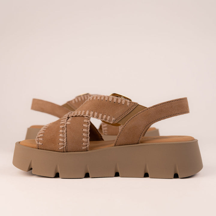 Gabor Cross Strap Sandal - Walnut
