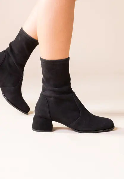 NYVANI BOOT by LDP - Black Stretch Suede