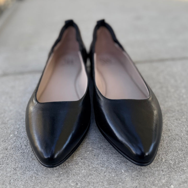 Lali Flat by Softwaves - Black