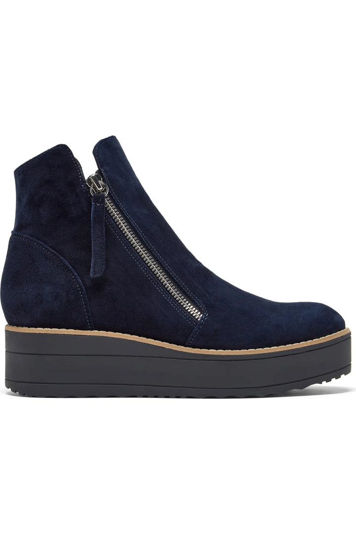 Nene by SIlent D - Navy Suede