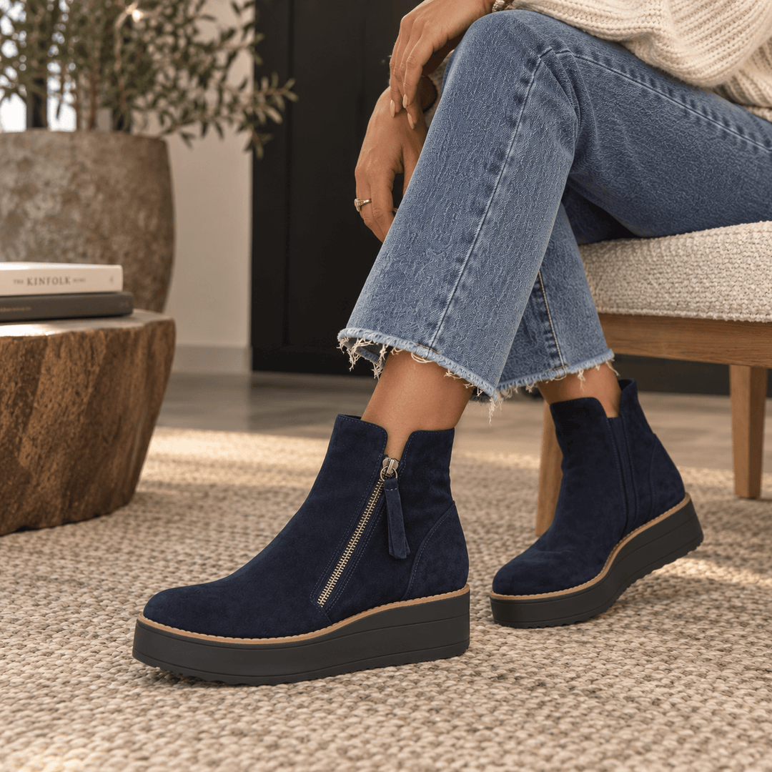 Nene by SIlent D - Navy Suede