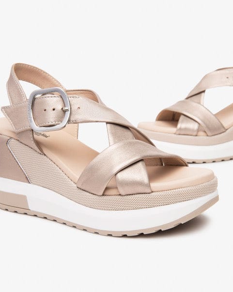 NeroGiardini Crisscross Wedge Metallic