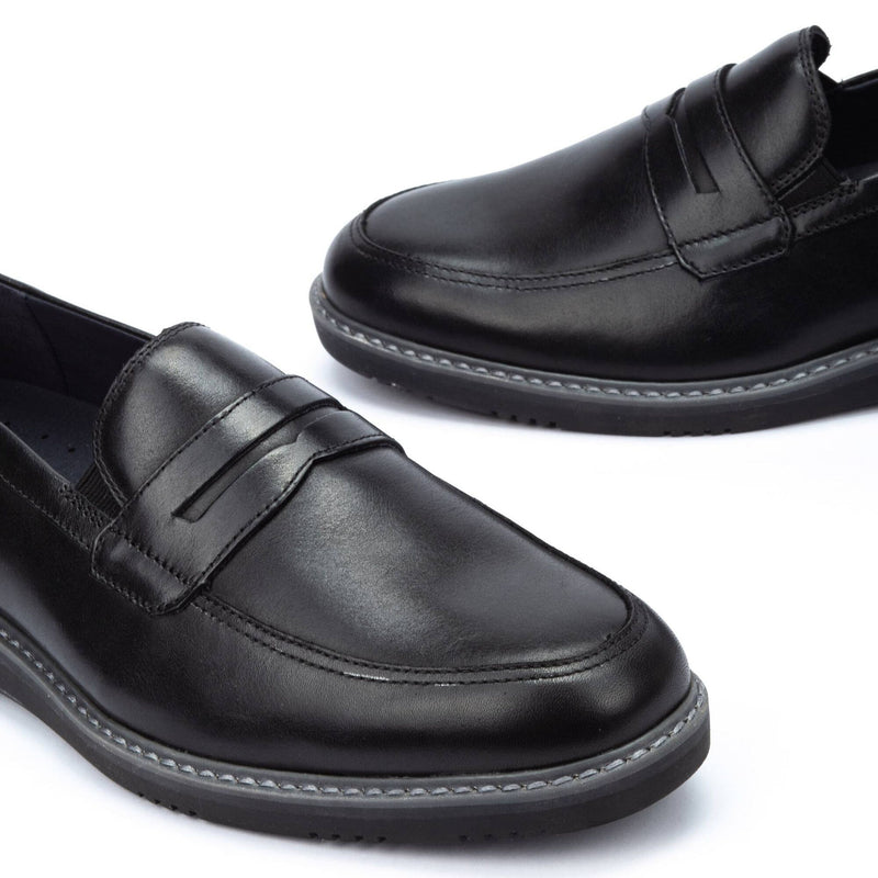 Pikolinos Avila Loafer Black