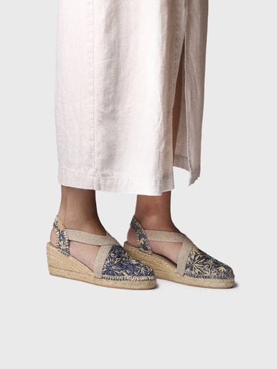 Terra Floral Raffia by Toni Pons - Navy