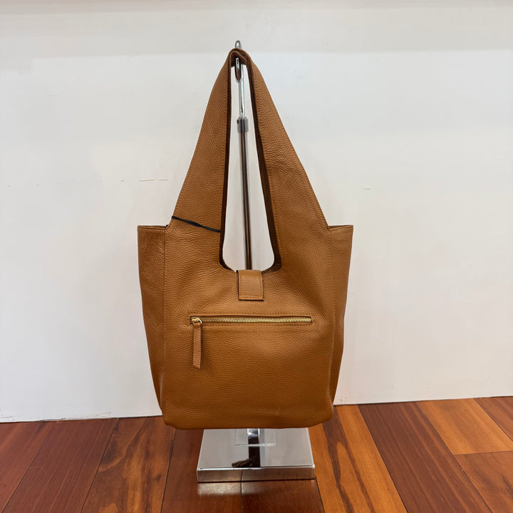 Tyler Tote by Laggo